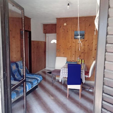 Apartments Nikola Pucisca Bagian luar foto